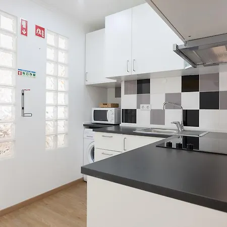 Flh Marques Bright Лиссабон
